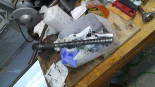 Main lead screw